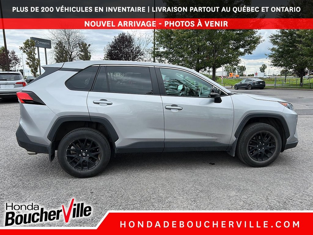 2024 Toyota RAV4 LE in Terrebonne, Quebec - 15 - w1024h768px