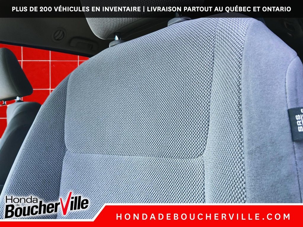 2017 Toyota Sienna in Terrebonne, Quebec - 23 - w1024h768px