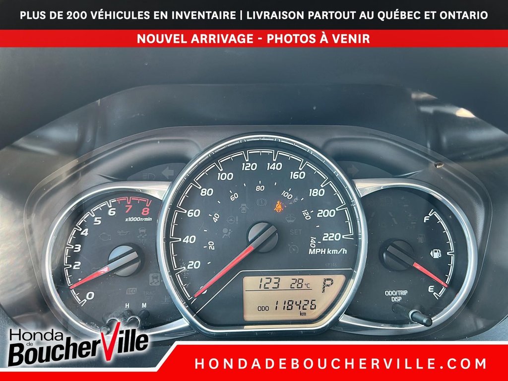 2018 Toyota Yaris Hatchback LE in Terrebonne, Quebec - 15 - w1024h768px