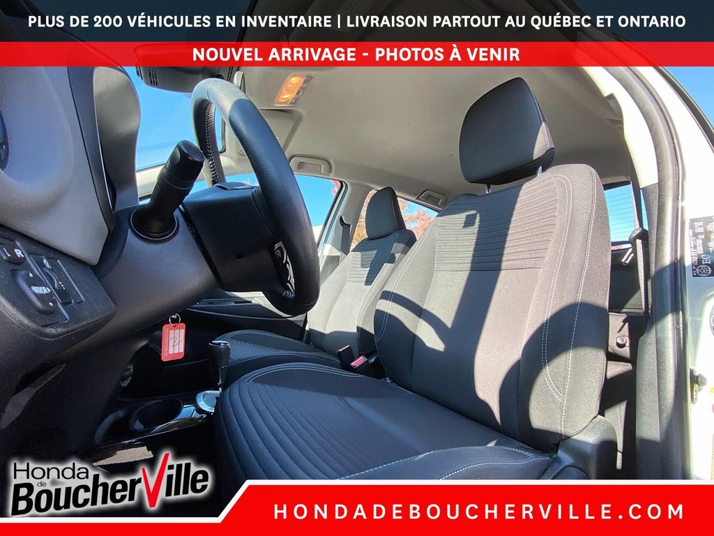 Toyota Yaris SE 2017 à Terrebonne, Québec - 15 - w1024h768px