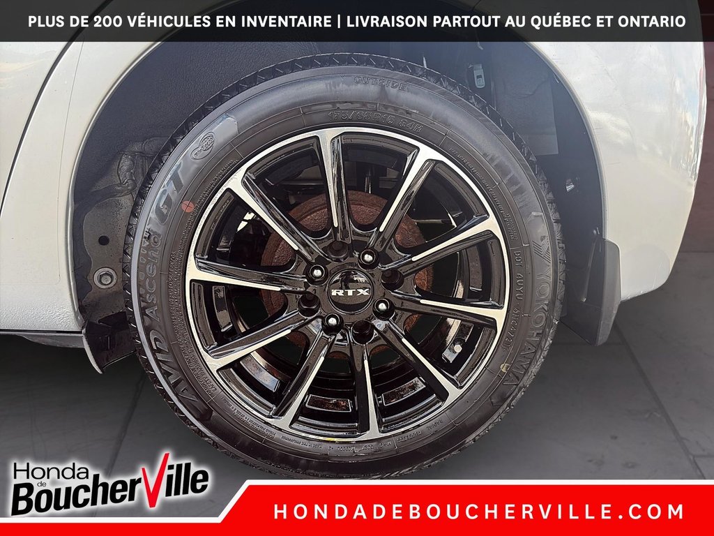 2017 Toyota Yaris LE in Terrebonne, Quebec - 15 - w1024h768px