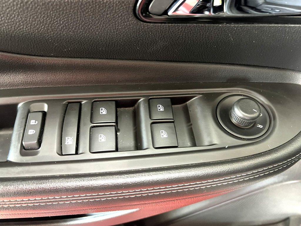 2019 Buick ENCORE SPORT TOURING in Montmagny, Quebec - 8 - w1024h768px