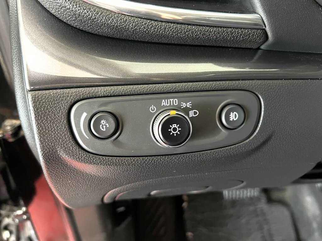 2019 Buick ENCORE SPORT TOURING in Montmagny, Quebec - 9 - w1024h768px