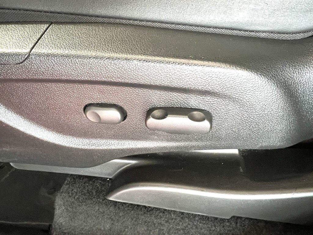 2019 Buick ENCORE SPORT TOURING in Montmagny, Quebec - 10 - w1024h768px