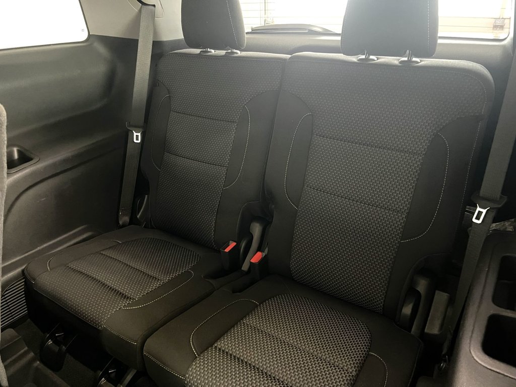 GMC ACADIA SLE 3.6 LITRES 7 PASSAGERS 2023 à Montmagny, Québec - 22 - w1024h768px