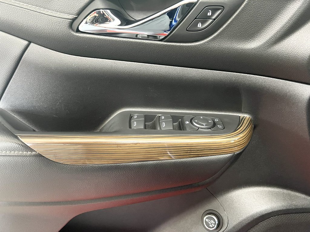 GMC ACADIA SLE 3.6 LITRES 7 PASSAGERS 2023 à Montmagny, Québec - 9 - w1024h768px