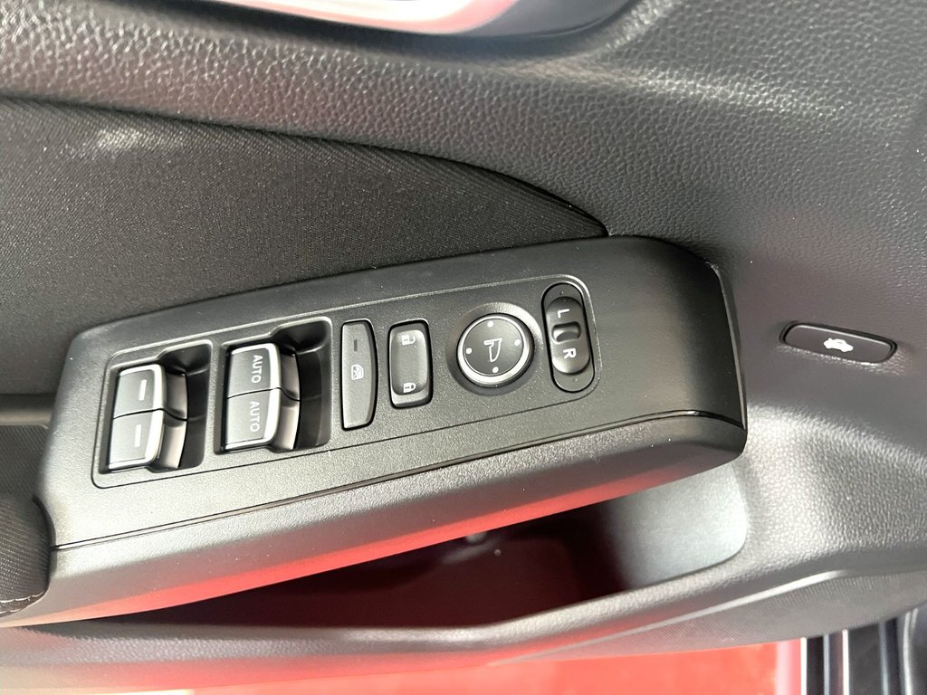 2024 Honda CIVIC EX BERLINE E in Montmagny, Quebec - 8 - w1024h768px