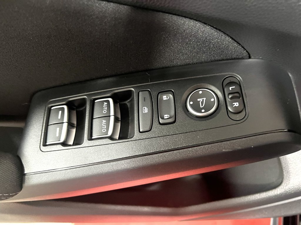 Honda CIVIC LX LX MT 2023 à Montmagny, Québec - 8 - w1024h768px