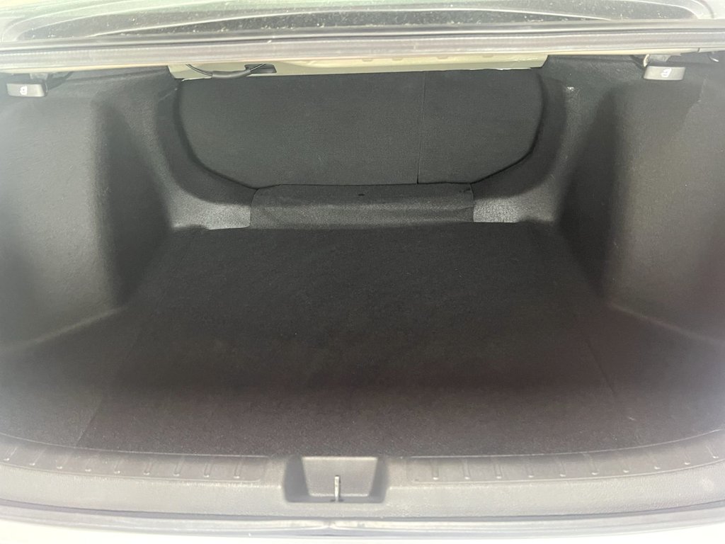 2023 Honda CIVIC LX in Montmagny, Quebec - 5 - w1024h768px