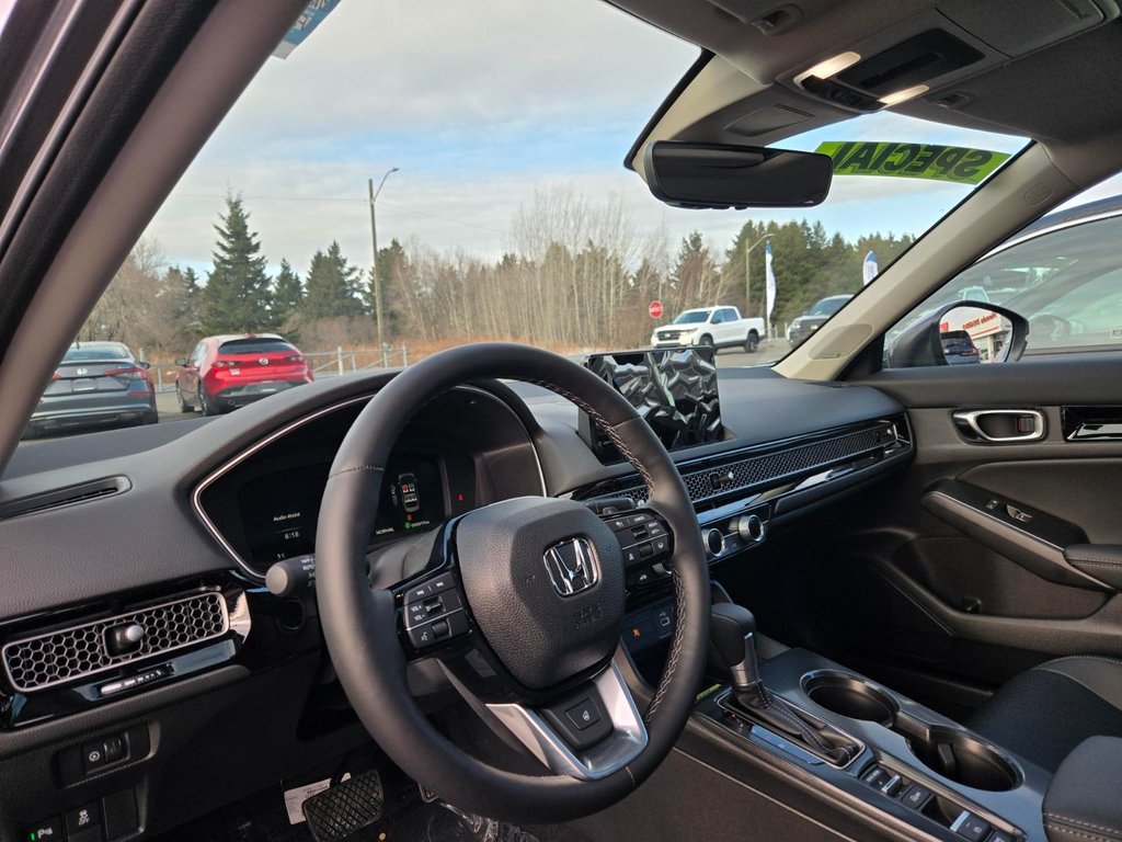 2024 Honda Civic Sedan Touring in Montmagny, Quebec - 12 - w1024h768px