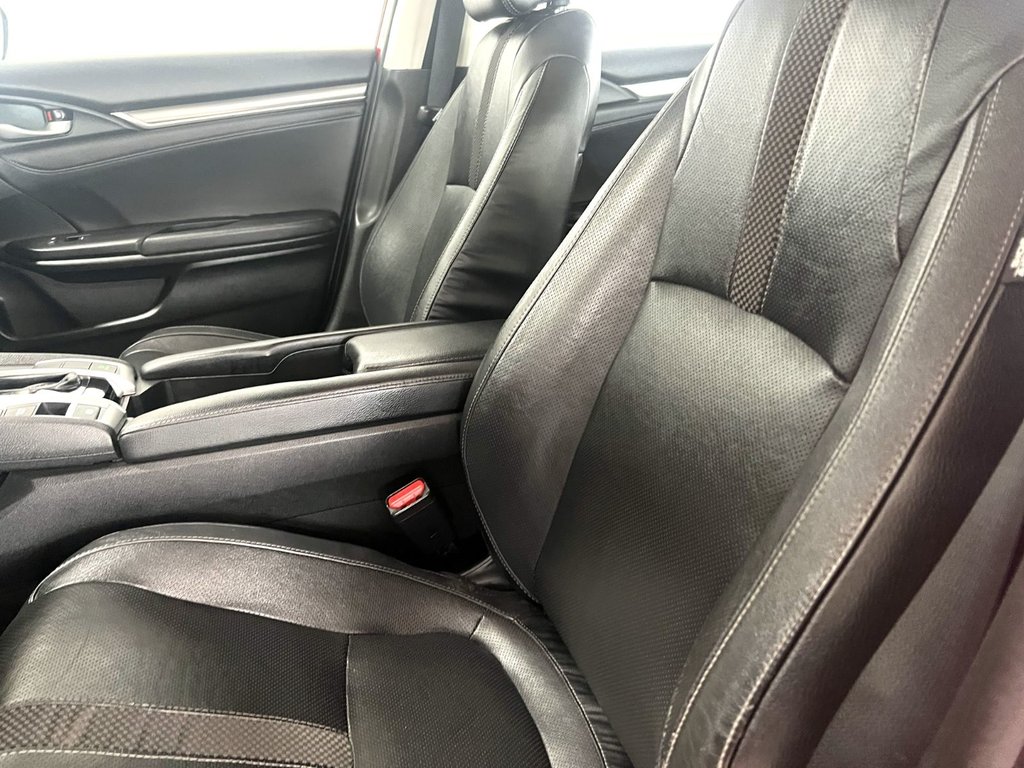 Honda CIVIC TOURING CUIR + NAVIGATION!! 2019 à Montmagny, Québec - 16 - w1024h768px