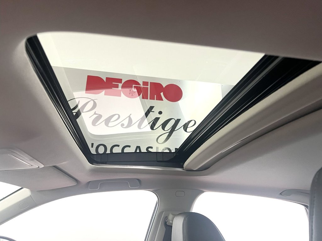 Honda CIVIC TOURING  2022 à Montmagny, Québec - 17 - w1024h768px