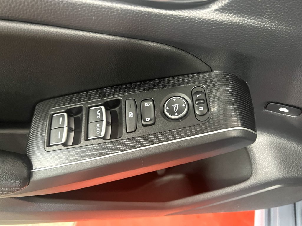 Honda CIVIC TOURING  2022 à Montmagny, Québec - 8 - w1024h768px