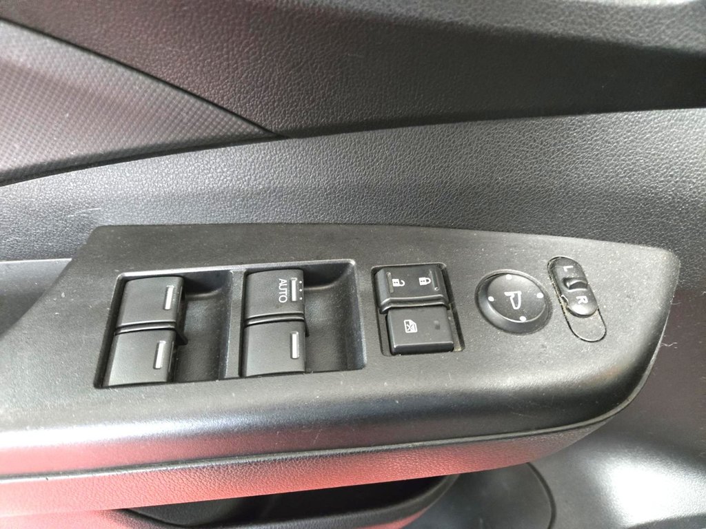 Honda CR-V LX 4W  2015 à Montmagny, Québec - 7 - w1024h768px