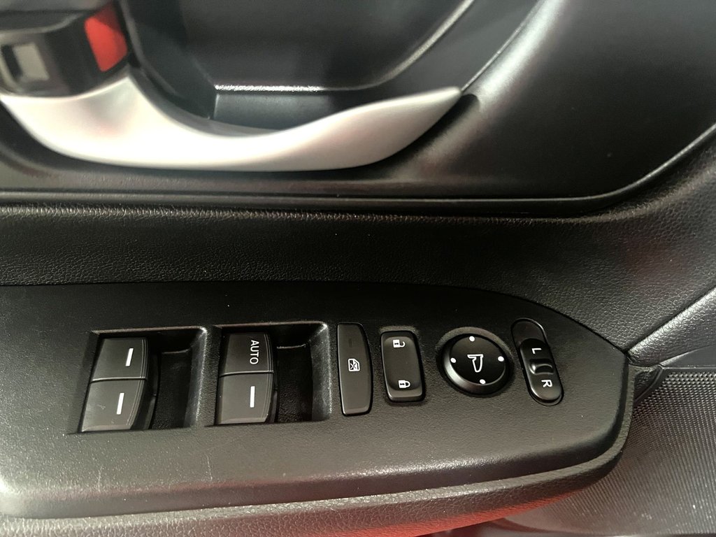 Honda CR-V LX  2018 à Montmagny, Québec - 8 - w1024h768px
