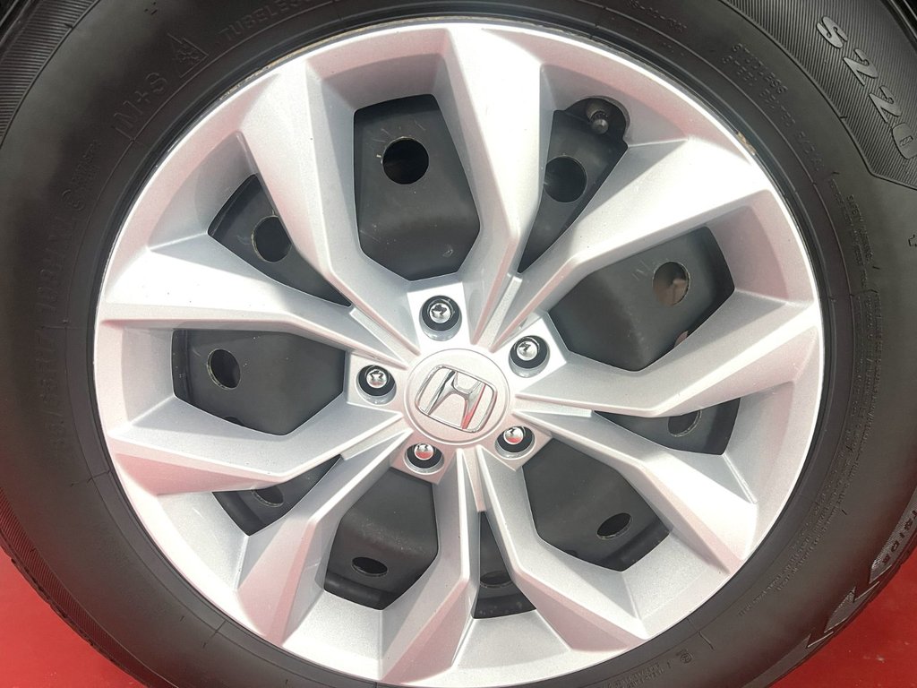 2023 Honda CR-V LX in Montmagny, Quebec - 2 - w1024h768px