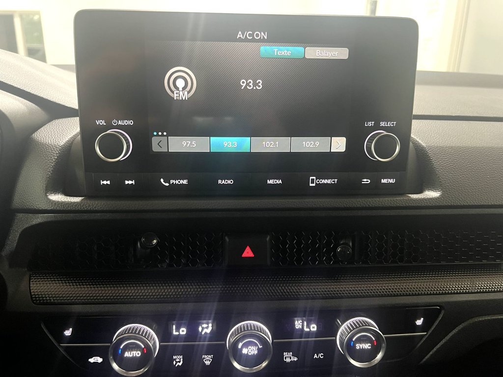 2023 Honda CR-V LX in Montmagny, Quebec - 12 - w1024h768px