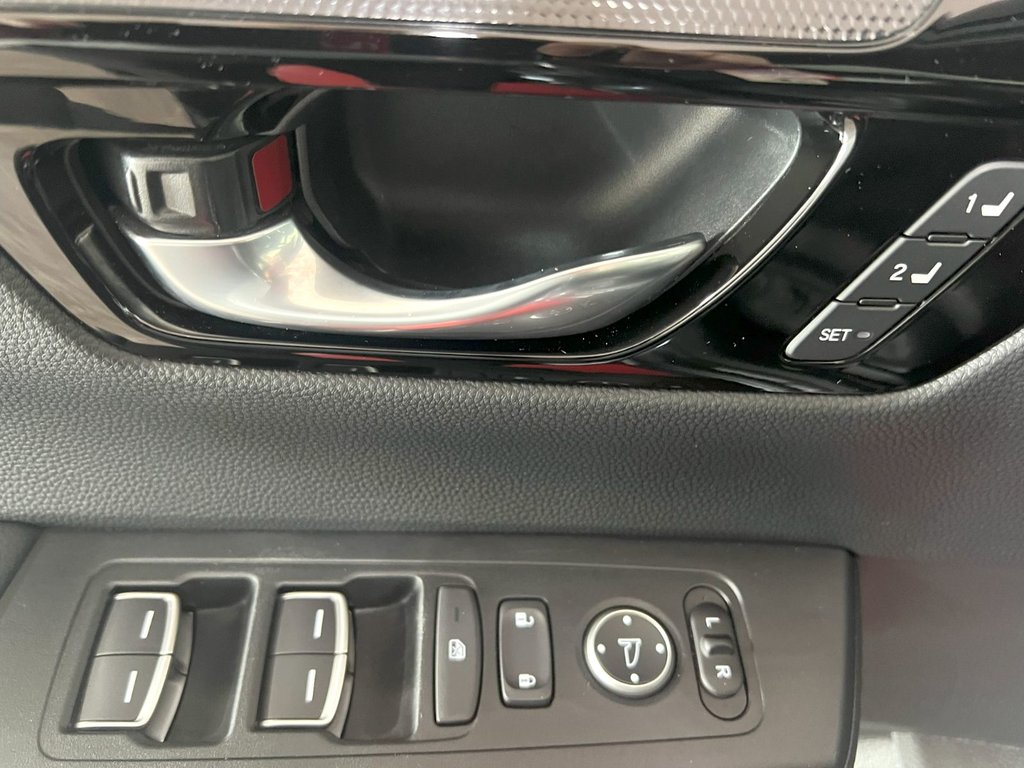 2024 Honda CR-V SPORT TOURING in Montmagny, Quebec - 8 - w1024h768px