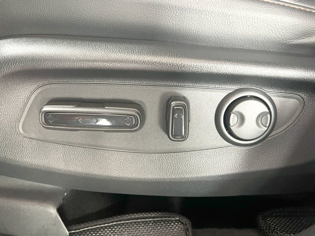 2024 Honda CR-V SPORT TOURING in Montmagny, Quebec - 10 - w1024h768px