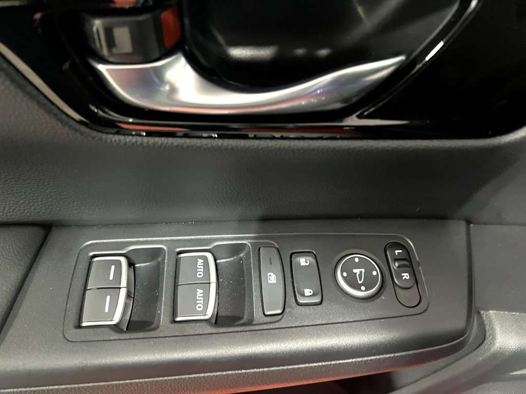 Honda CR-V SPORT  2023 à Montmagny, Québec - 8 - w1024h768px
