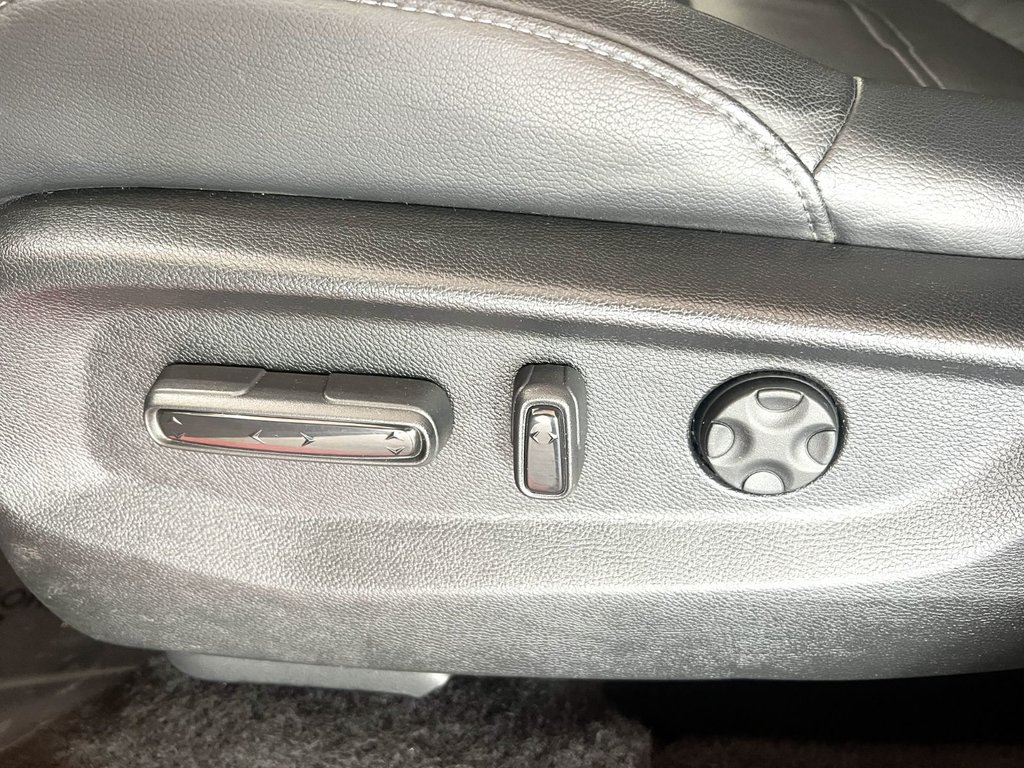 2021 Honda CR-V TOURING in Montmagny, Quebec - 9 - w1024h768px