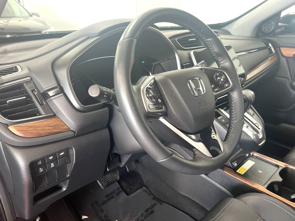 2022 Honda CR-V TOURING CUIR + NAVIGATION! in Montmagny, Quebec - 14 - w1024h768px