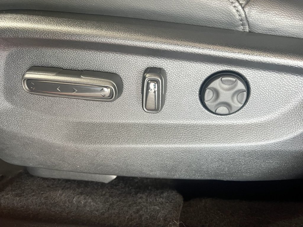 2022 Honda CR-V TOURING CUIR + NAVIGATION! in Montmagny, Quebec - 6 - w1024h768px