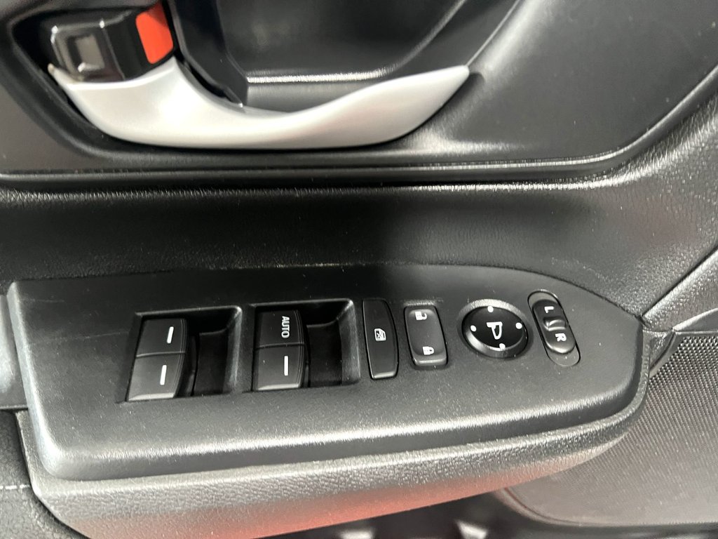 2018 Honda CR-V LX in Montmagny, Quebec - 8 - w1024h768px