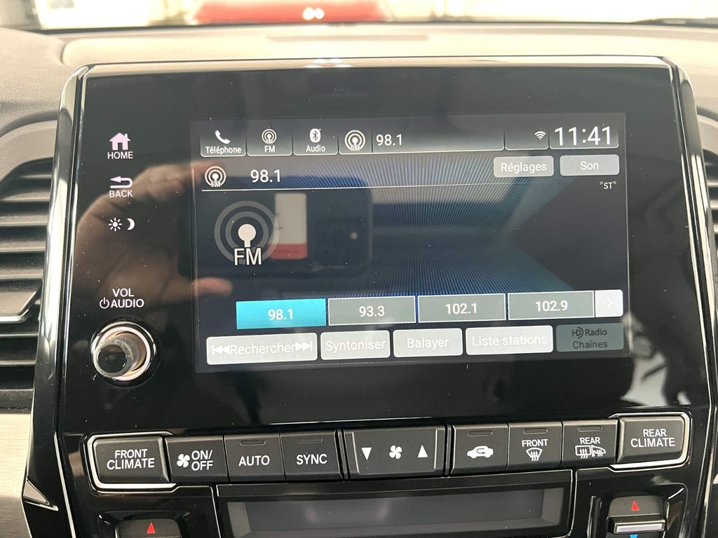 Honda ODYSSEY EXL -RES (DVD) 2023 à Montmagny, Québec - 13 - w1024h768px