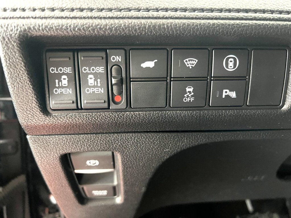 Honda ODYSSEY EXL -RES (DVD) 2023 à Montmagny, Québec - 10 - w1024h768px