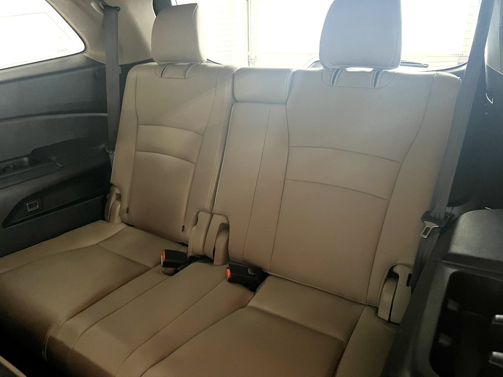 2017 Honda PILOT EXL DVD 8 PASSAGERS in Montmagny, Quebec - 22 - w1024h768px