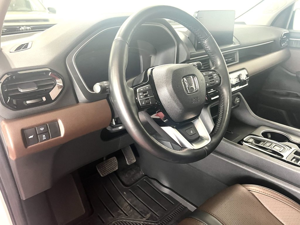 2025 Honda PILOT TOURING in Montmagny, Quebec - 17 - w1024h768px