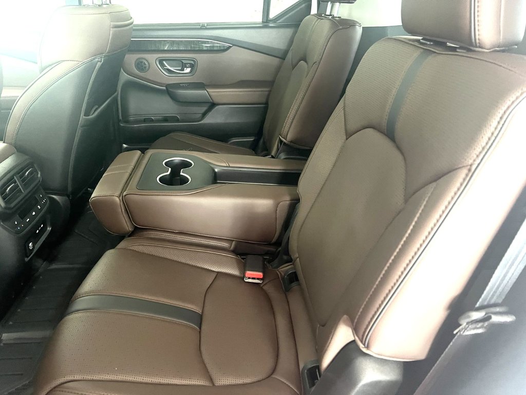 2025 Honda PILOT TOURING in Montmagny, Quebec - 20 - w1024h768px