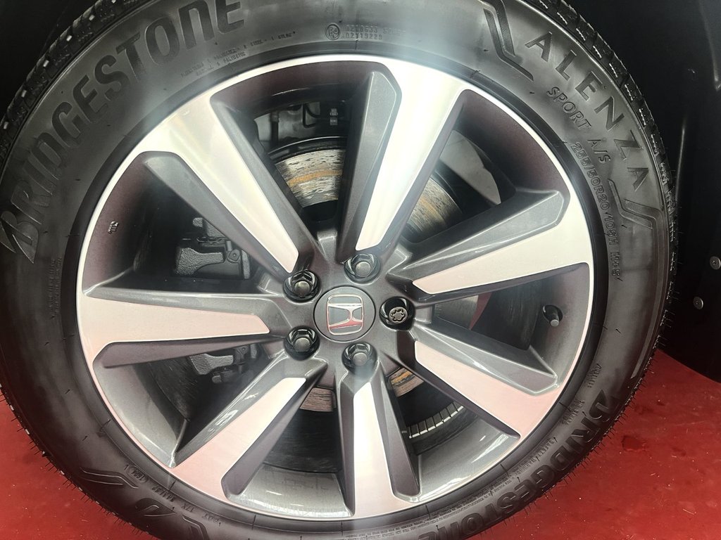 2025 Honda PILOT TOURING in Montmagny, Quebec - 2 - w1024h768px