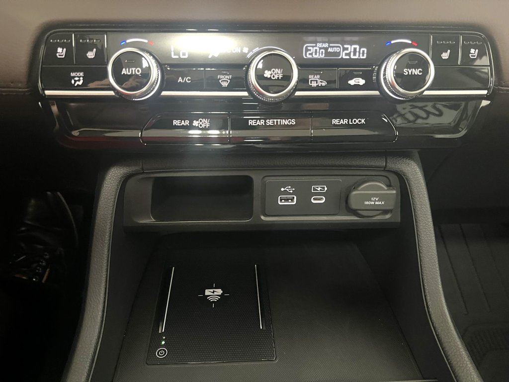 2025 Honda PILOT TOURING in Montmagny, Quebec - 15 - w1024h768px