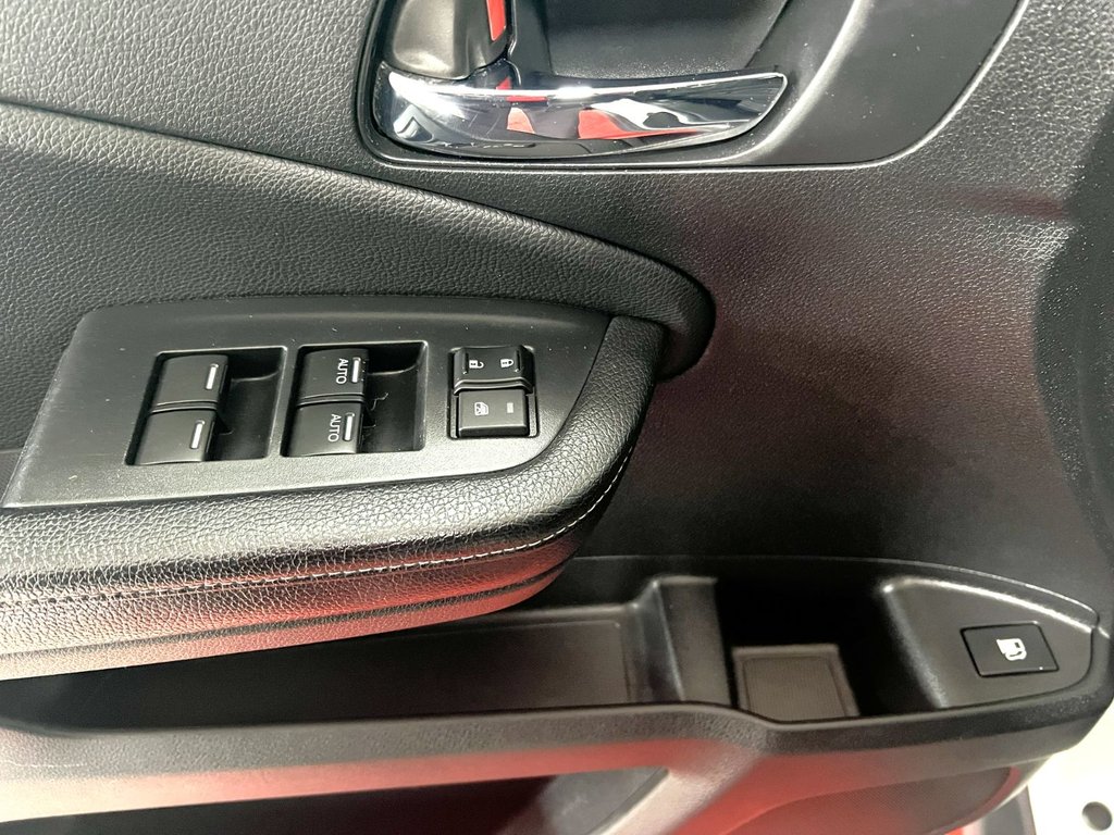 Honda RIDGELINE SPORT 5000 LIVRES REMORQUAGE! 2017 à Montmagny, Québec - 9 - w1024h768px