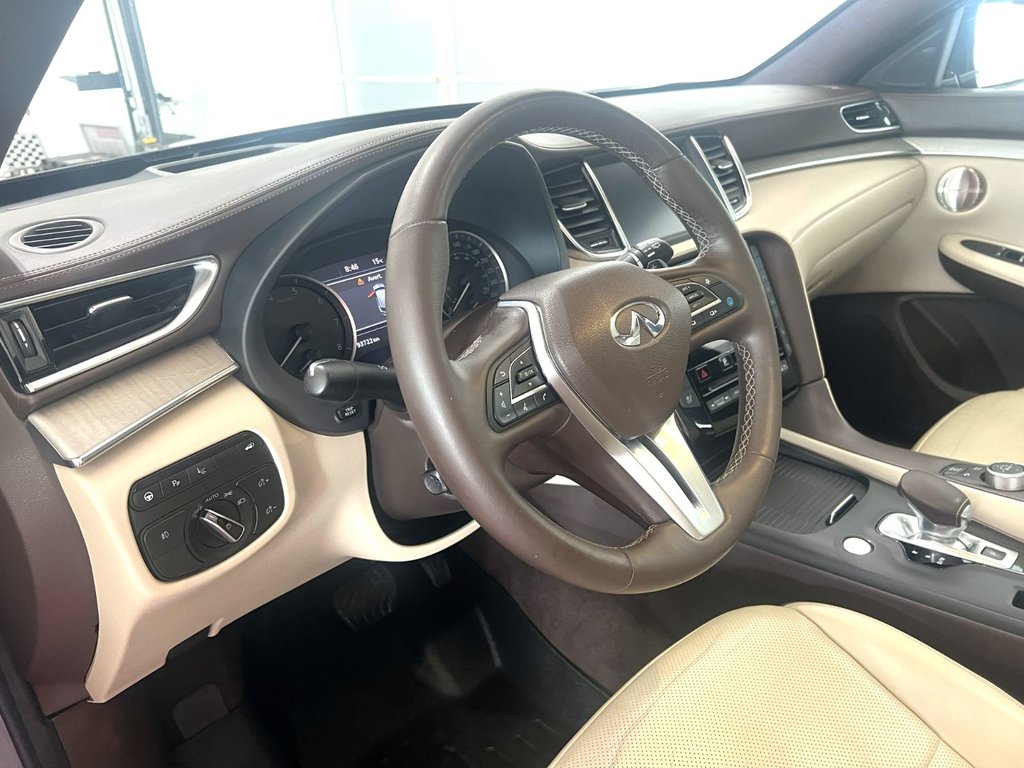 Infiniti QX50 ESSENTIAL/PURE  2019 à Montmagny, Québec - 16 - w1024h768px