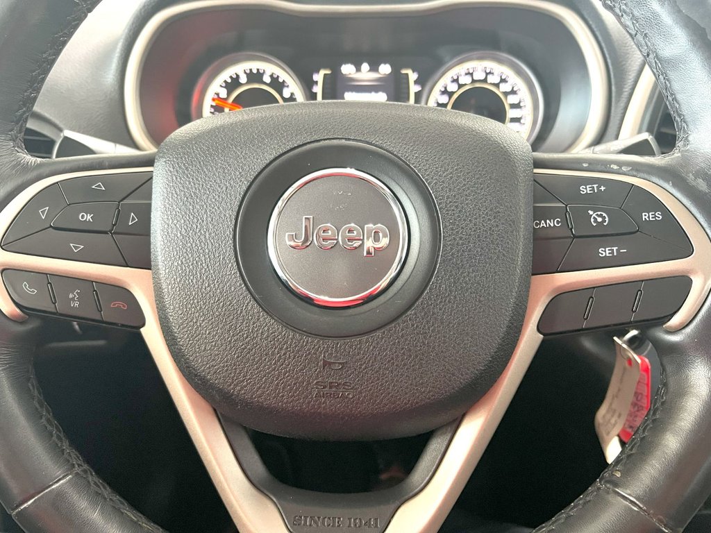 Jeep CHEROKEE  2015 à Montmagny, Québec - 10 - w1024h768px