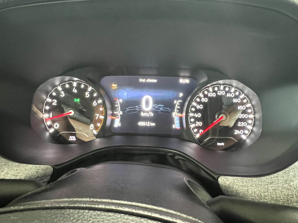 2023 Jeep COMPASS SPORT in Montmagny, Quebec - 10 - w1024h768px