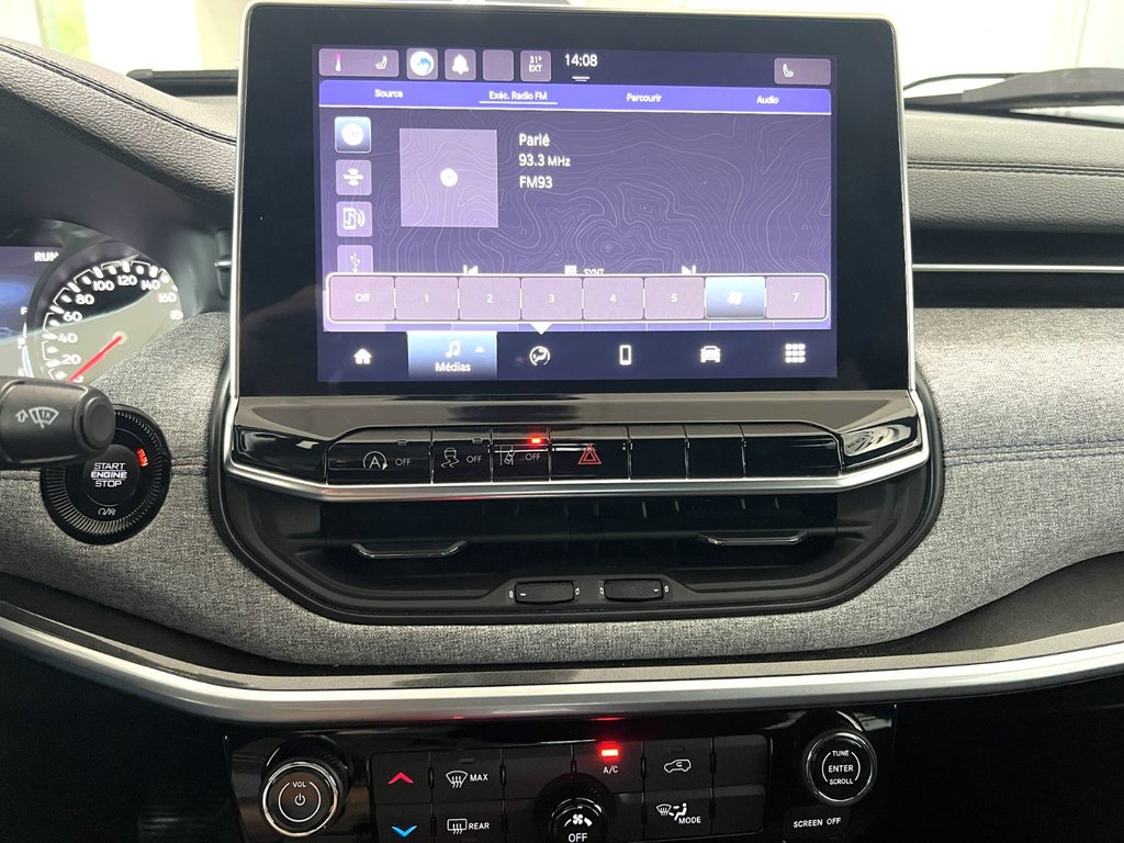 2023 Jeep COMPASS SPORT in Montmagny, Quebec - 11 - w1024h768px
