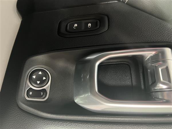 Jeep UNLIMITED SAHARA  2021 à Montmagny, Québec - 8 - w1024h768px