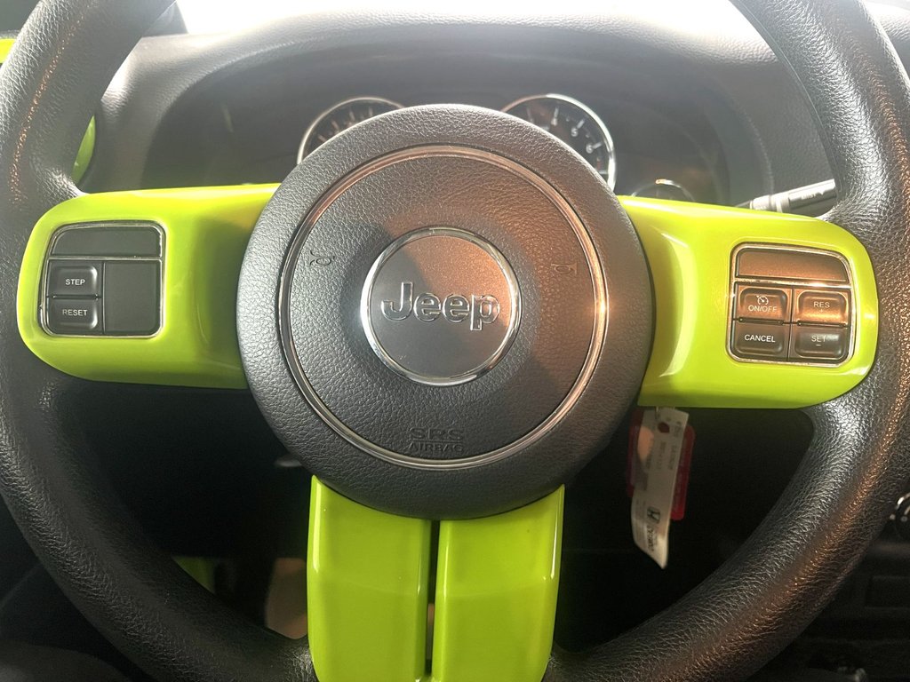 Jeep WRANGLER SPORT  2012 à Montmagny, Québec - 8 - w1024h768px