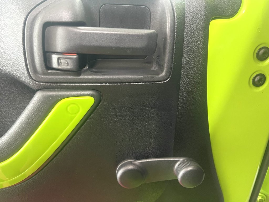 Jeep WRANGLER SPORT  2012 à Montmagny, Québec - 7 - w1024h768px