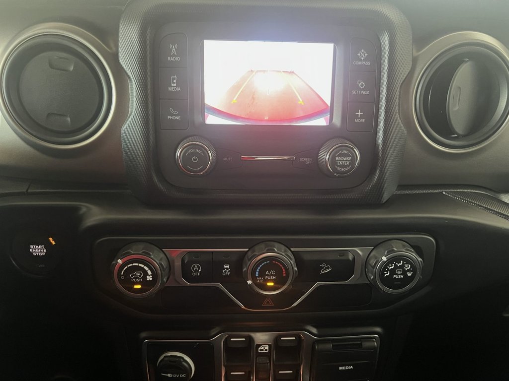 2020 Jeep WRANGLER UNLIMITED SPORT in Montmagny, Quebec - 12 - w1024h768px