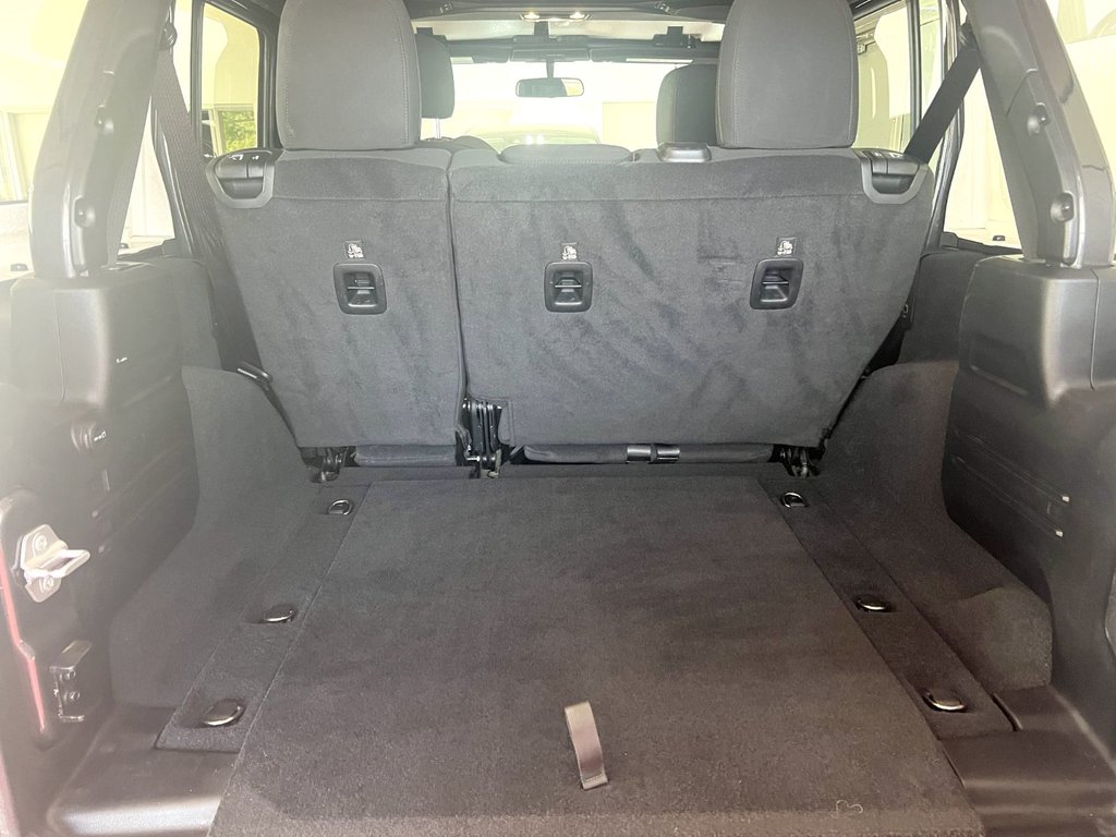 2020 Jeep WRANGLER UNLIMITED SPORT in Montmagny, Quebec - 5 - w1024h768px