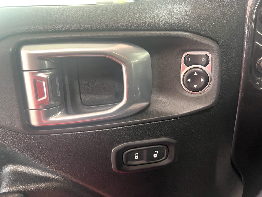 2020 Jeep WRANGLER UNLIMITED SPORT in Montmagny, Quebec - 8 - w1024h768px