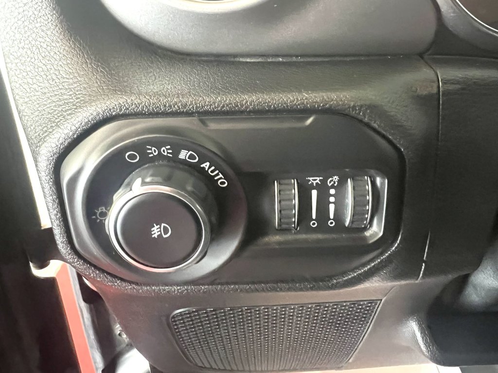 2020 Jeep WRANGLER UNLIMITED SPORT in Montmagny, Quebec - 9 - w1024h768px