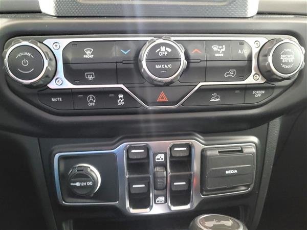 2022 Jeep WRANGLER UNLIMITED SPORT in Montmagny, Quebec - 14 - w1024h768px