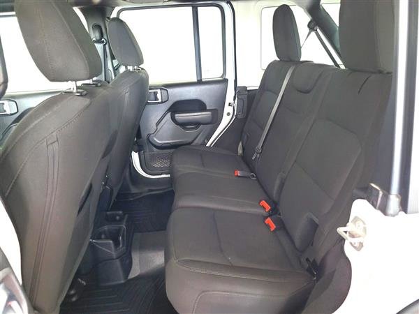 2022 Jeep WRANGLER UNLIMITED SPORT in Montmagny, Quebec - 17 - w1024h768px