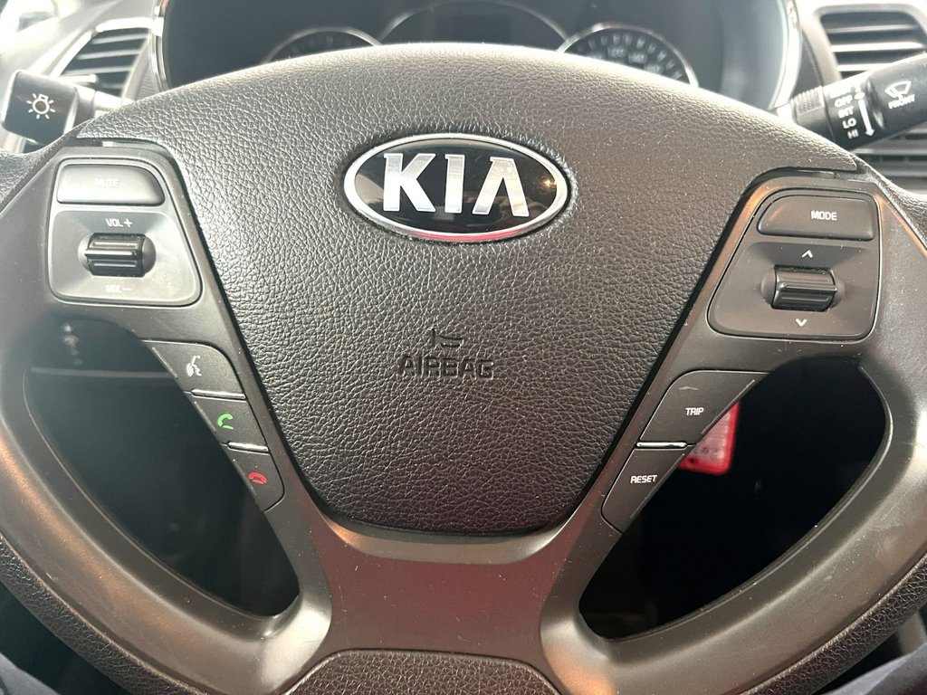 Kia FORTE LX  2017 à Montmagny, Québec - 9 - w1024h768px
